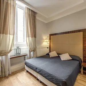 Hotel 939, Rom