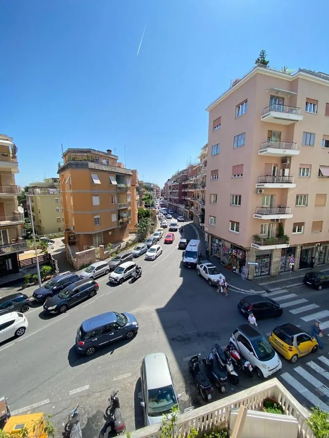 A Due Passi Da San Pietro Hotel Rome Guest house
